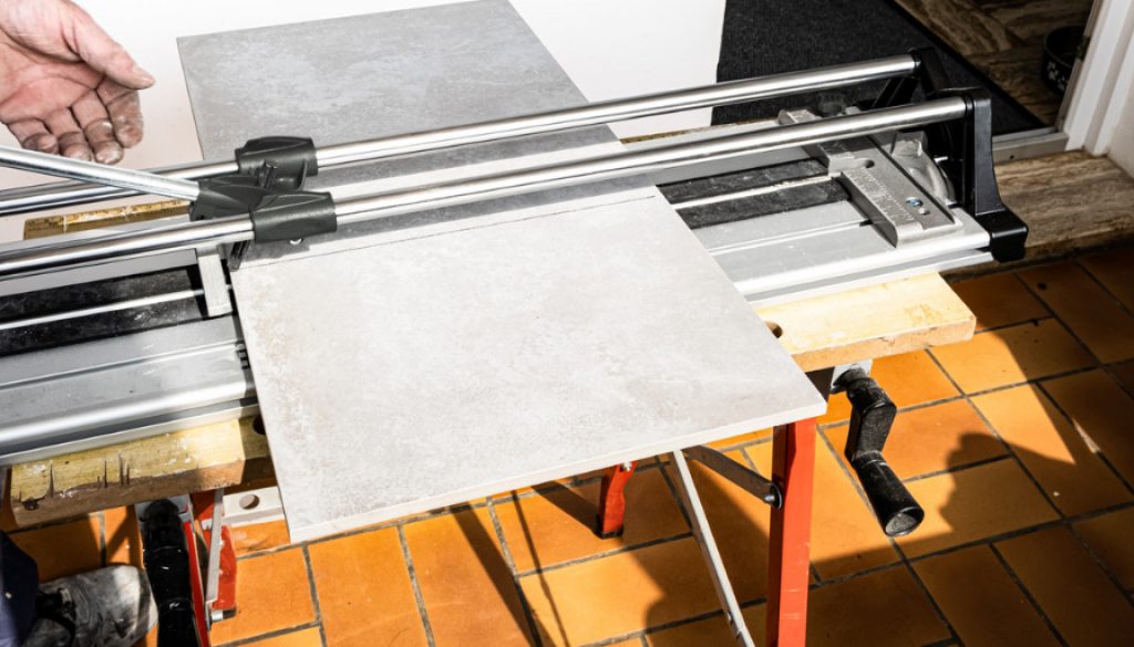 Fliesenschneider & Fliesenschneidemaschine 