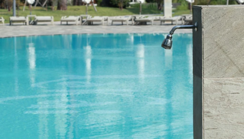 Pooldusche